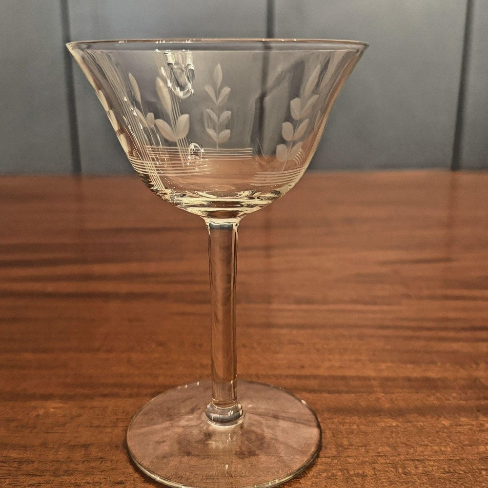 Vintage Art Deco‎ Etched Crystal Cocktail Goblet Leaf Laurel Stripe 5.5 oz